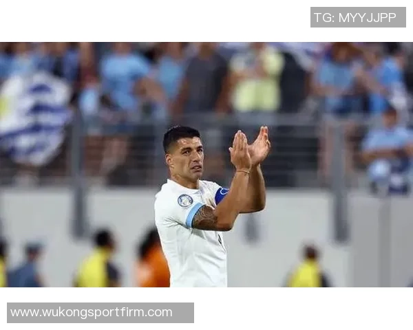 苏亚雷斯小角度射门险些破门立柱成他最大敌人