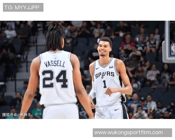 文班亚马寄语索汉：努力是他永恒的品质期待他获得更多上场机会