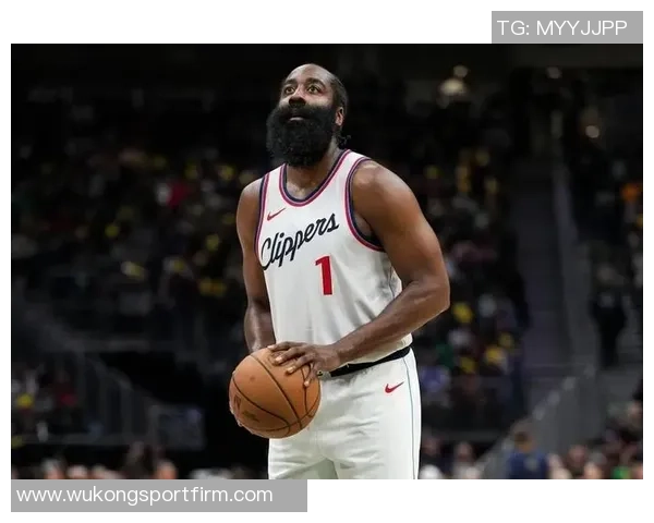 年度争议判罚回顾哈登绝杀遭漏判老詹被扑倒KD关键时刻叫暂停引发热议